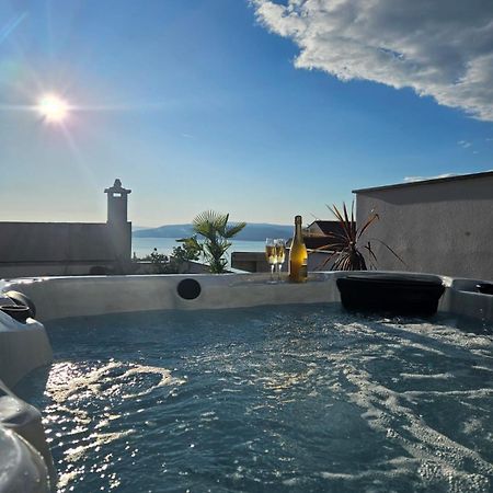 Apartman Koko With Private Jacuzzi Makarska Dış mekan fotoğraf