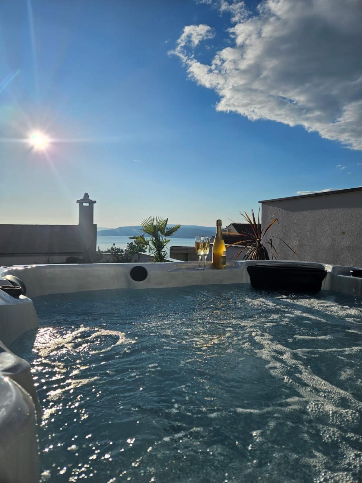 Apartman Koko With Private Jacuzzi Makarska Dış mekan fotoğraf