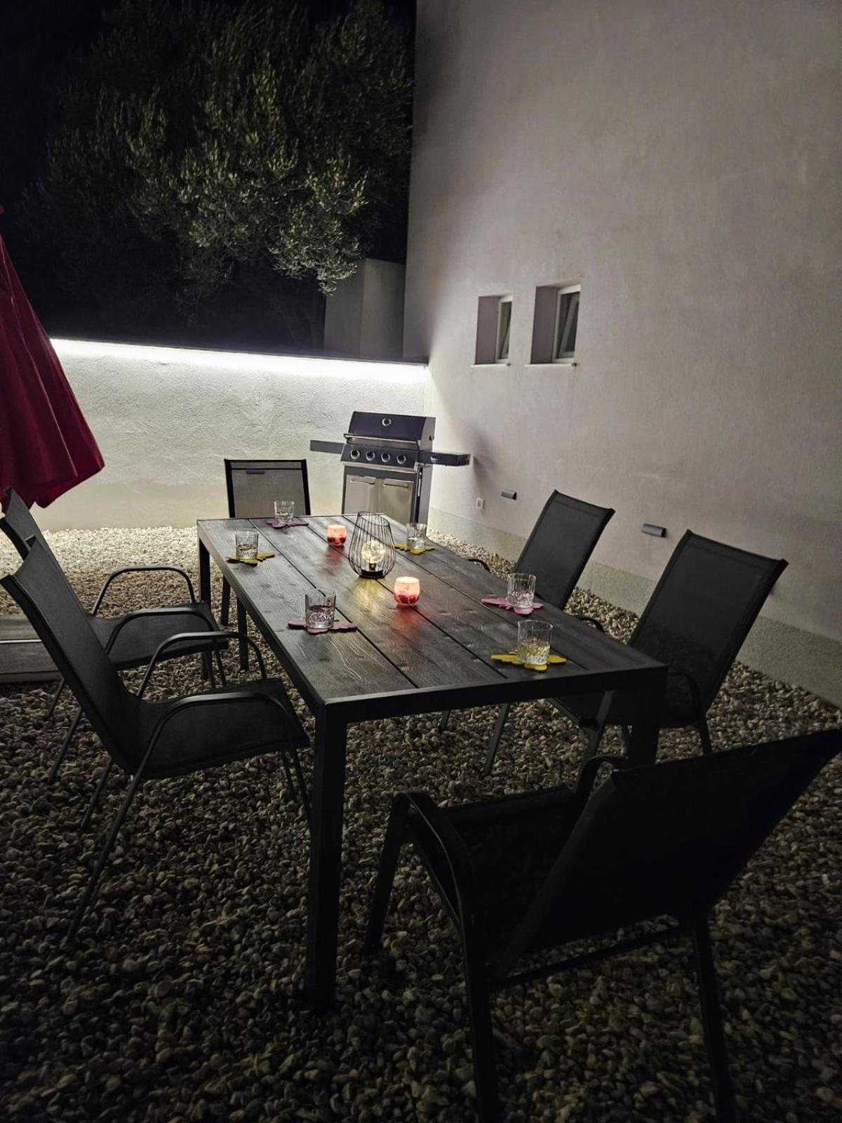 Apartman Koko With Private Jacuzzi Makarska Dış mekan fotoğraf