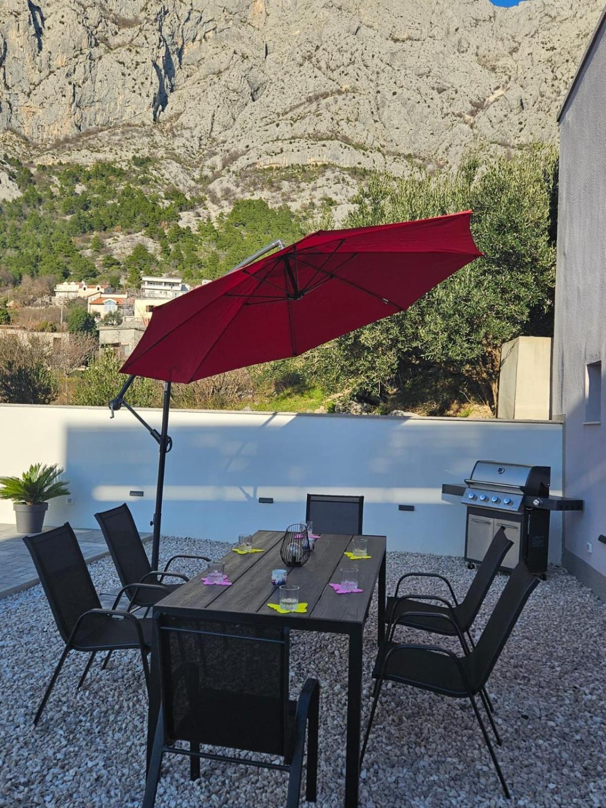Apartman Koko With Private Jacuzzi Makarska Dış mekan fotoğraf