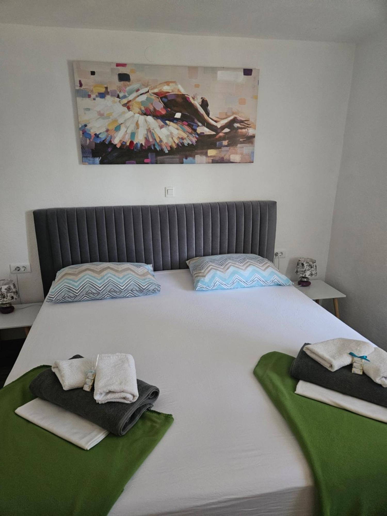Apartman Koko With Private Jacuzzi Makarska Dış mekan fotoğraf
