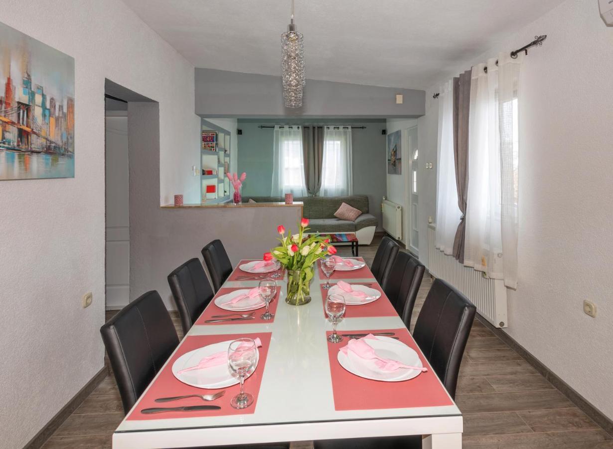 Apartman Koko With Private Jacuzzi Makarska Dış mekan fotoğraf