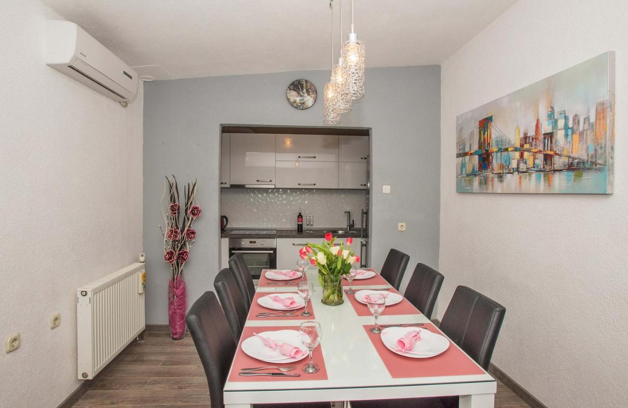Apartman Koko With Private Jacuzzi Makarska Dış mekan fotoğraf